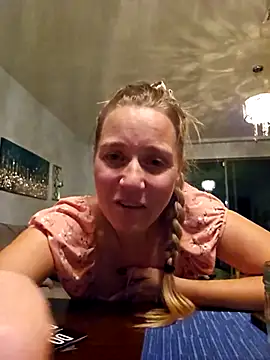 SkyelarSommer online show from October 30, 4:47 am