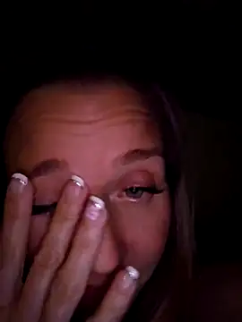 SkyelarSommer online show from March 10, 4:06 am