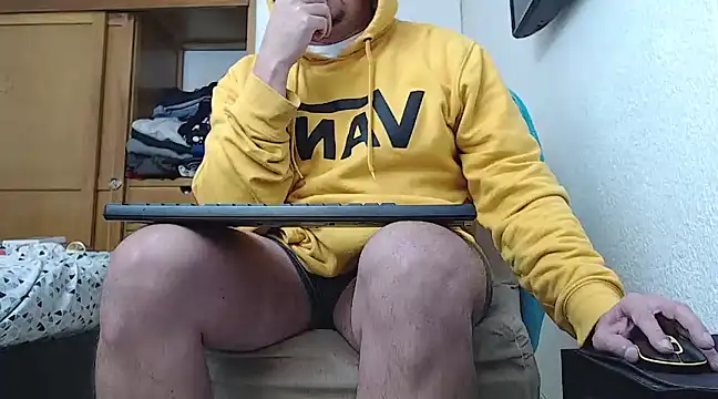 Snapshot of tattoodark_25 chatting on March 22, 9:10 pm tattoodark 25 online show from March 22, 9:10 pm