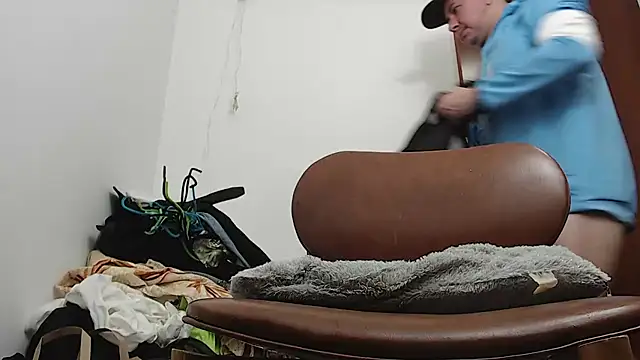 Snapshot of tattoodark_25 chatting on November 1, 4:47 am tattoodark 25 online show from November 1, 4:47 am