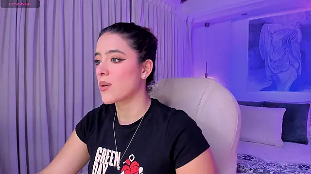 nathalie rivers online show from February 7, 11:25 am