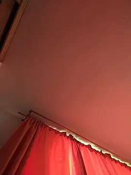 LissaThompsom online show from April 22, 2:51 pm