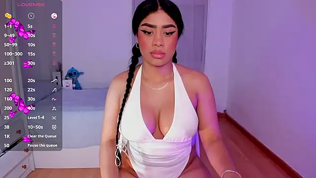 Snapshot of briana_walker chatting on March 21, 6:07 pm briana walker online show from March 21, 6:07 pm