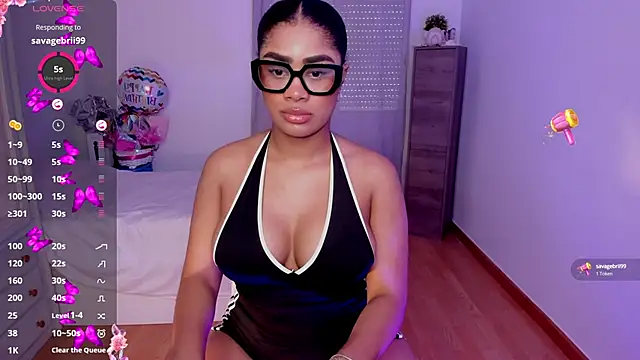 Snapshot of briana_walker chatting on October 5, 9:51 am briana walker online show from October 5, 9:51 am