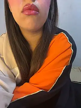 Mayacrayzi online show from February 8, 2:05 pm