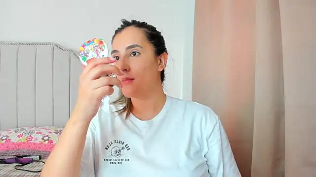 Hanna86 online show from January 19, 4:22 pm