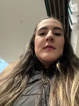 Hanna86 online show from March 6, 1:29 pm