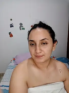 Snapshot of Angeelus2 chatting on April 24, 10:34 pm Angeelus2 online show from April 24, 10:34 pm