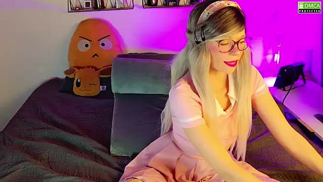 Kittychatte online show from November 24, 9:25 pm