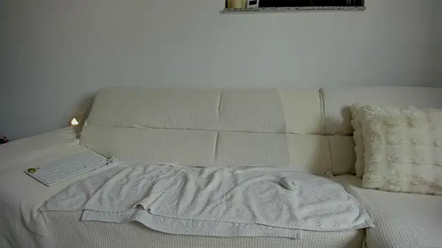 Snapshot of bellahot77 chatting on July 3, 12:22 pm bellahot77 online show from July 3, 12:22 pm