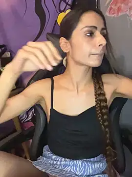 LaPetitechienne1 online show from December 29, 8:48 pm