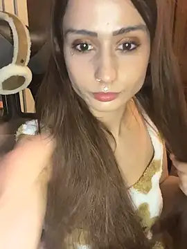 LaPetitechienne1 online show from January 25, 6:57 pm