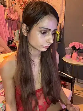 LaPetitechienne1 online show from February 16, 4:31 am