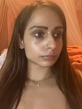 LaPetitechienne1 online show from March 8, 2:23 am