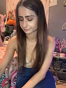 LaPetitechienne1 online show from October 12, 5:23 pm