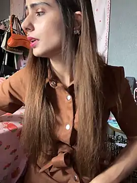 LaPetitechienne1 online show from October 17, 12:19 pm