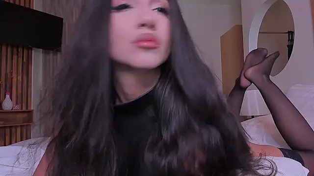 Your Girl69XXX online show from February 21, 5:24 am