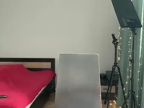 Snapshot of OliviaBayLiveTv chatting on March 29, 6:57 am OliviaBayLiveTv online show from March 29, 6:57 am