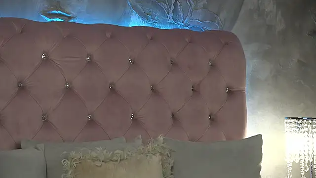 Snapshot of IvyRubens chatting on November 13, 5:28 am IvyRubens online show from November 13, 5:28 am