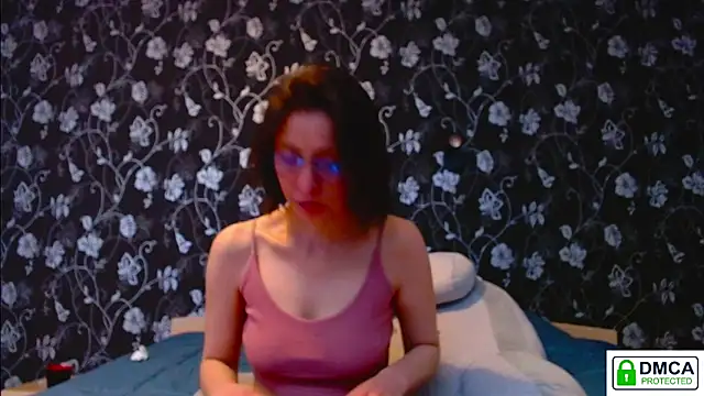 Sophi Cute online show from May 15, 2:35 pm