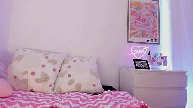 Snapshot of _viioletweekend_ chatting on February 22, 9:04 pm viioletweekend online show from February 22, 9:04 pm