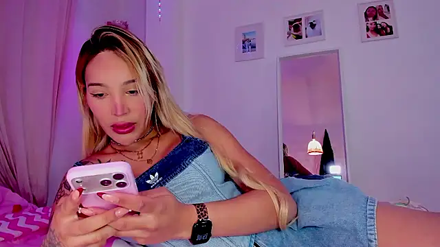  viioletweekend  online show from January 15, 9:51 pm