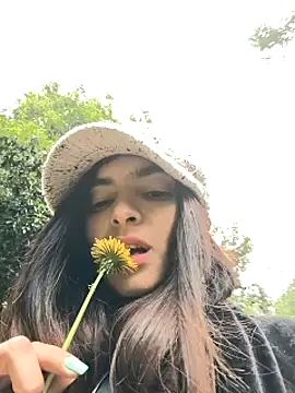 Sam Sara online show from February 11, 8:42 pm