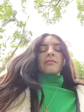 Snapshot of Sam_Sara chatting on February 2, 5:55 pm Sam Sara online show from February 2, 5:55 pm