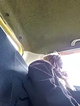 Snapshot of Sam_Sara chatting on April 10, 12:43 pm Sam Sara online show from April 10, 12:43 pm