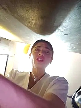 Snapshot of Sam_Sara chatting on April 16, 3:57 pm Sam Sara online show from April 16, 3:57 pm