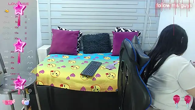 evelin zaens online show from February 7, 4:06 am