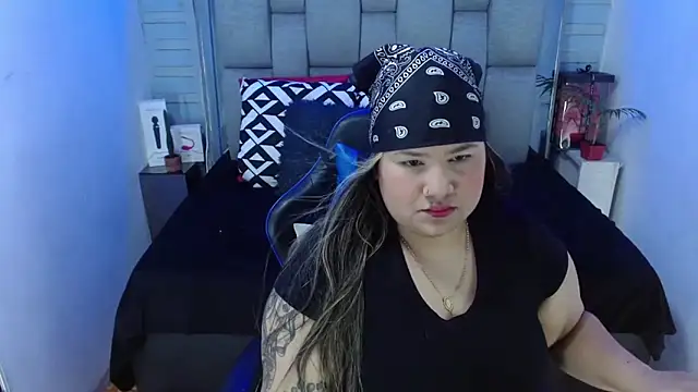 evelin zaens online show from November 11, 4:12 am