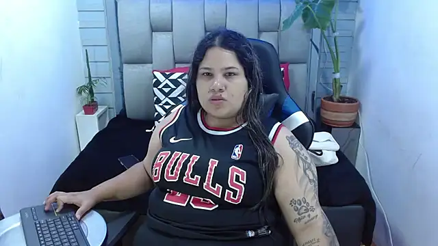 evelin zaens online show from May 13, 3:48 am