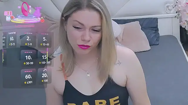 Snapshot of AdelleDeep chatting on May 9, 10:53 am AdelleDeep online show from May 9, 10:53 am