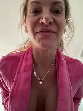 MessyNastyQueen online show from March 7, 12:23 pm