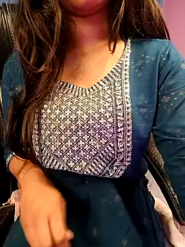 Snapshot of Aditi_1 chatting on January 24, 2:39 am Aditi 1 online show from January 24, 2:39 am