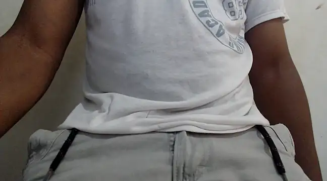 Snapshot of royblackbigpvt chatting on February 24, 6:15 pm royblackbigpvt online show from February 24, 6:15 pm