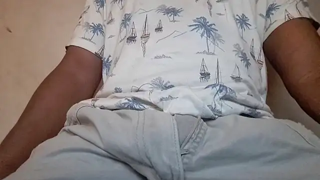 Snapshot of royblackbigpvt chatting on November 12, 6:41 pm royblackbigpvt online show from November 12, 6:41 pm