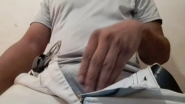 Snapshot of royblackbigpvt chatting on November 19, 5:46 pm royblackbigpvt online show from November 19, 5:46 pm