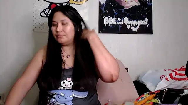 Snapshot of Cupcakecutie449 chatting on March 6, 4:08 am Cupcakecutie449 online show from March 6, 4:08 am