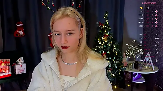 Snapshot of Arveni chatting on December 15, 6:37 pm Arveni online show from December 15, 6:37 pm