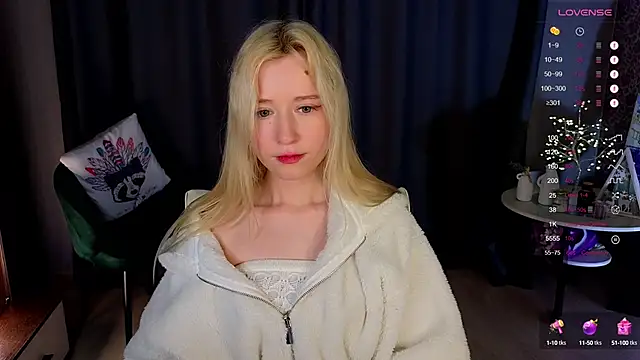 Snapshot of Arveni chatting on January 12, 12:49 am Arveni online show from January 12, 12:49 am