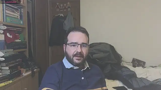 curiosillo83 online show from February 25, 6:42 pm