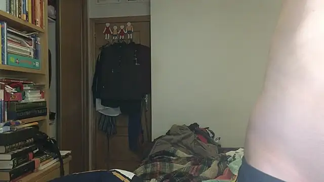 curiosillo83 online show from November 30, 11:25 am