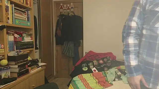 curiosillo83 online show from December 22, 2:36 pm