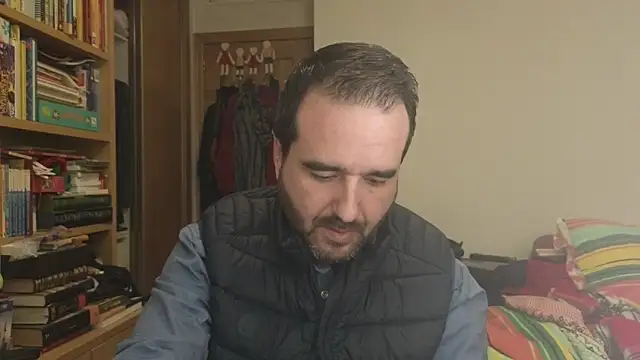 curiosillo83 online show from February 15, 7:54 pm