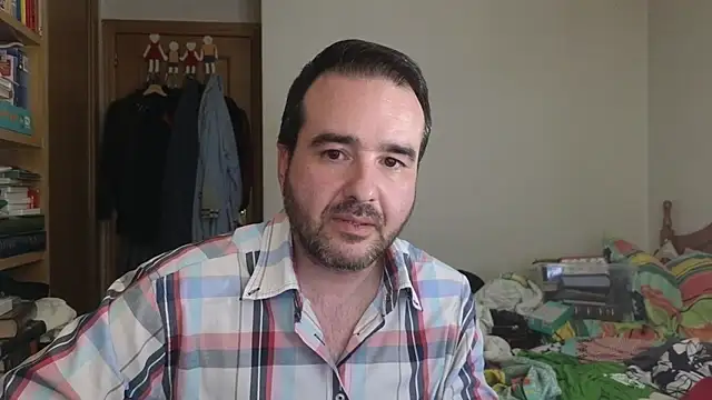 curiosillo83 online show from May 26, 3:08 pm
