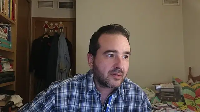 curiosillo83 online show from May 27, 2:47 pm