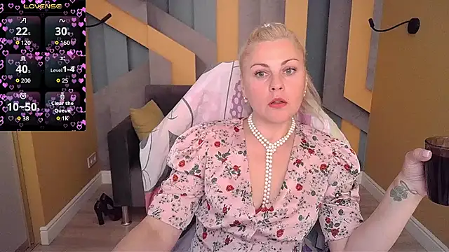 Candy Long online show from July 16, 6:52 am