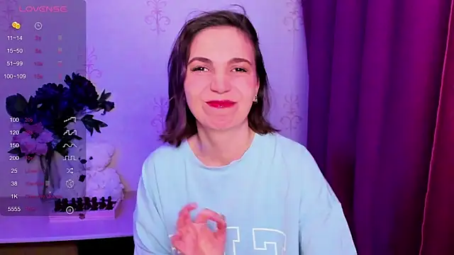 KindHazelHere  online show from January 31, 8:07 pm